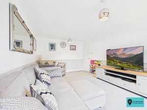 Living Room- click for photo gallery